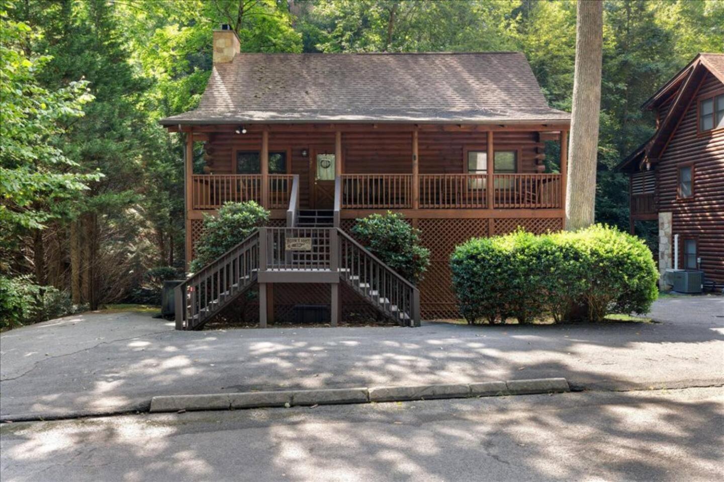 5Br Smoky Cabin Hot Tub, Games, 1 Mi To Parkway Pigeon Forge Dış mekan fotoğraf